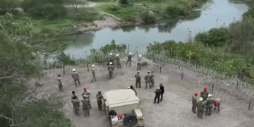 그레그 에봇 주지사, 멕시코 국경에 추가병력 파견